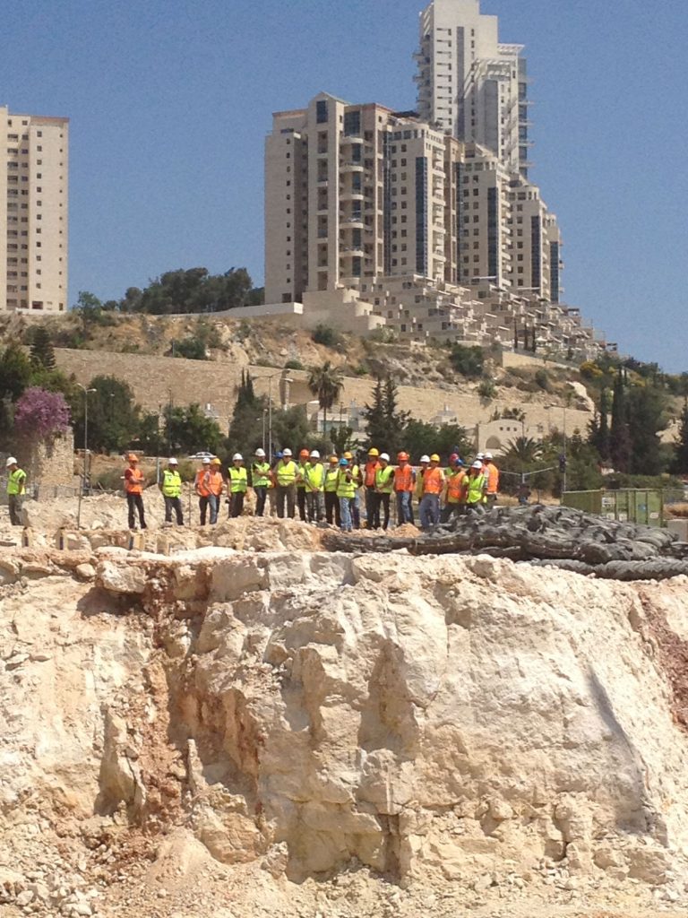 בראשי, כביש בגין, חברות בנייה בירושלים