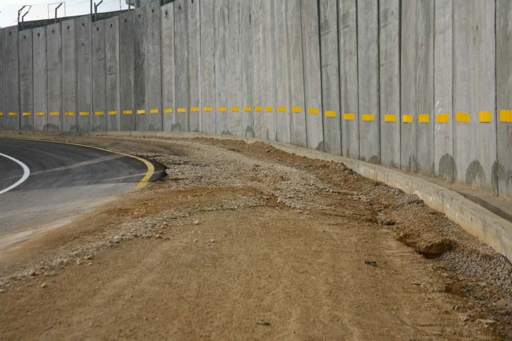 בראשי, גדר הפרדה, חברות בנייה בישראל